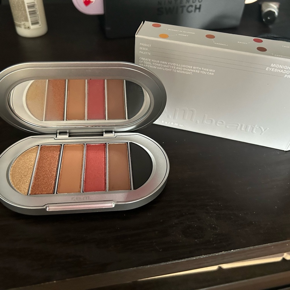 REM eyeshadow palette